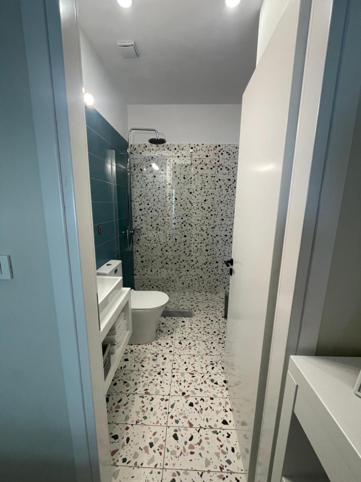 Leonidas House خانيا المظهر الخارجي الصورة