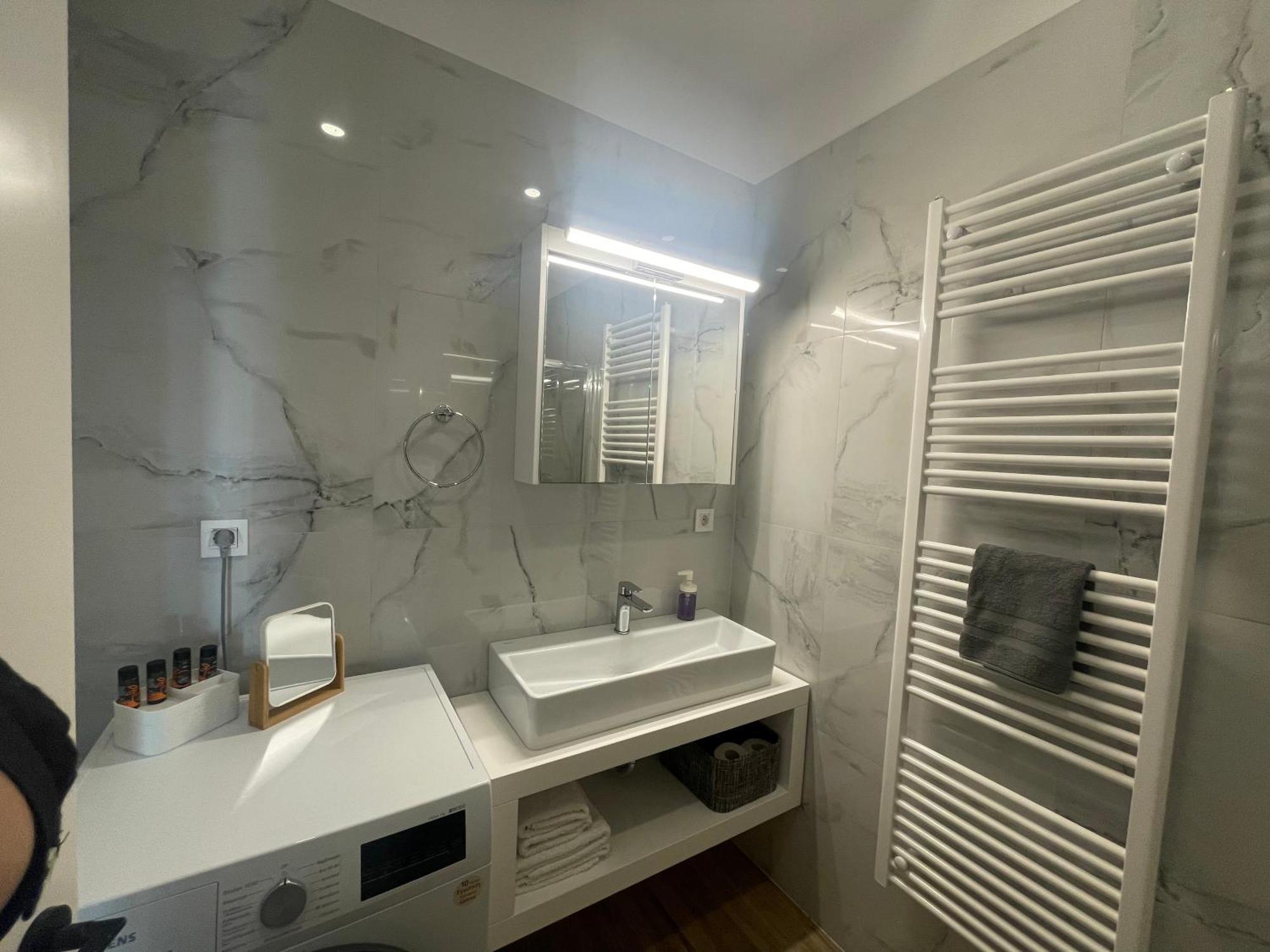 Leonidas House خانيا المظهر الخارجي الصورة
