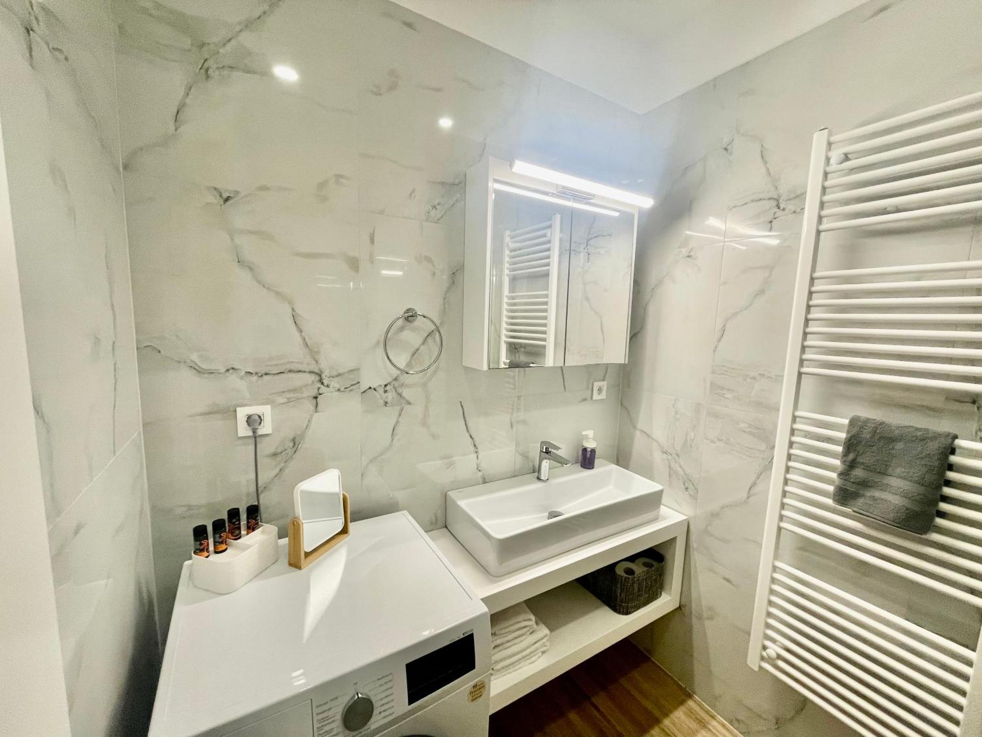 Leonidas House خانيا المظهر الخارجي الصورة